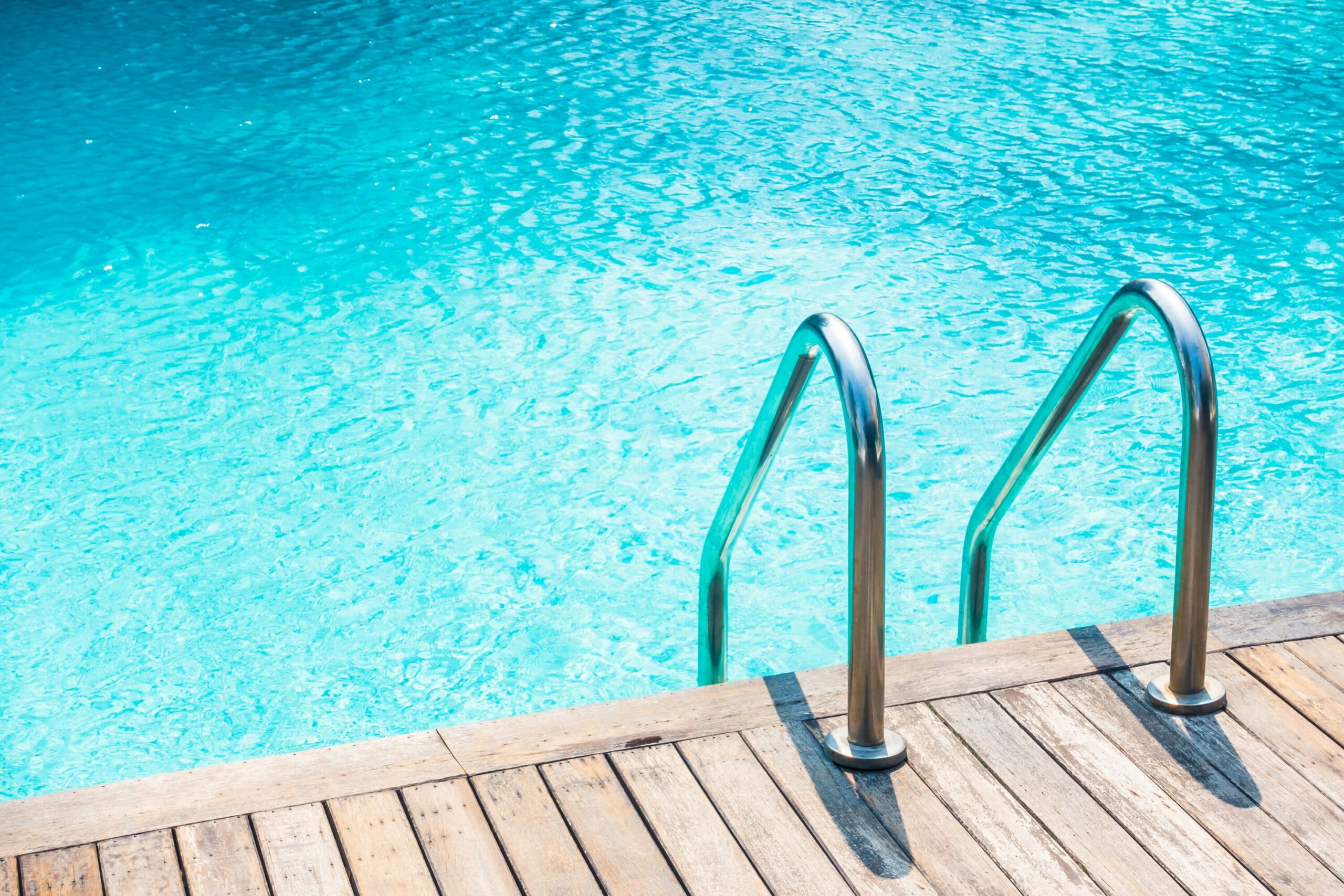 How CLICKTRUST catapulted a French pool equipment retailer to success with AI-driven SEO